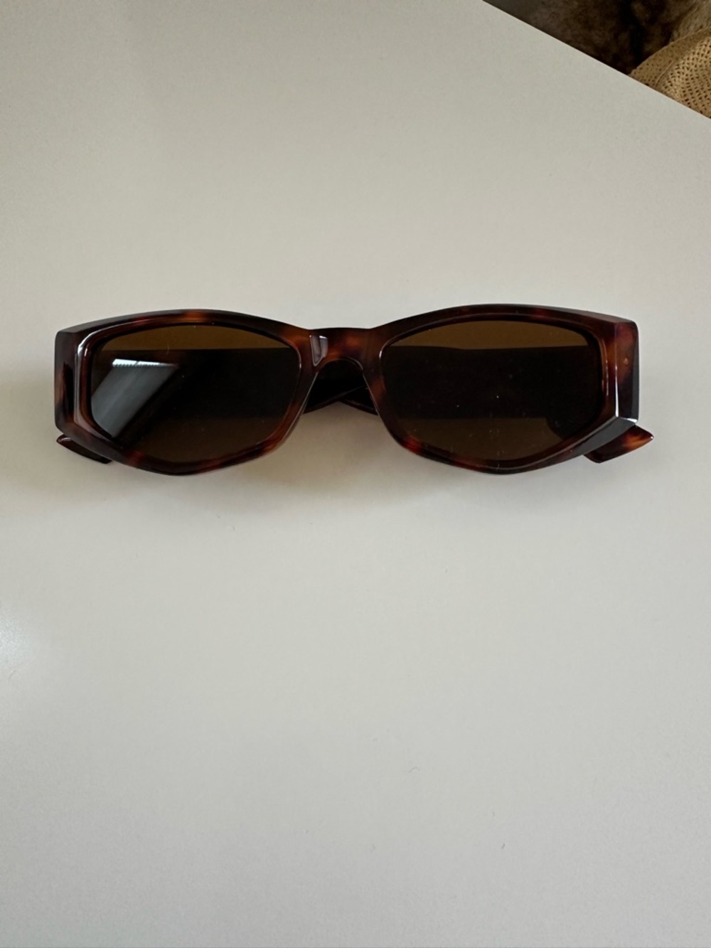 **SOLD ON DEPOP** Retro Rectangular Tortoiseshell Sunglasses - Brown Lenses